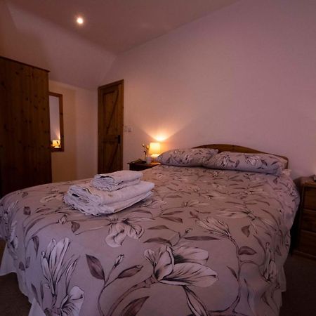 Bed and Breakfast Polhilsa Farm Callington Экстерьер фото